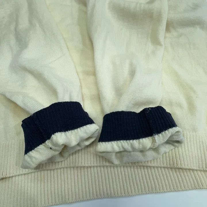 Gucci Gucci Bee Pattern V-Neck Wool Sweater for Men Size US L / EU 52-54 / 3 - 11 Thumbnail