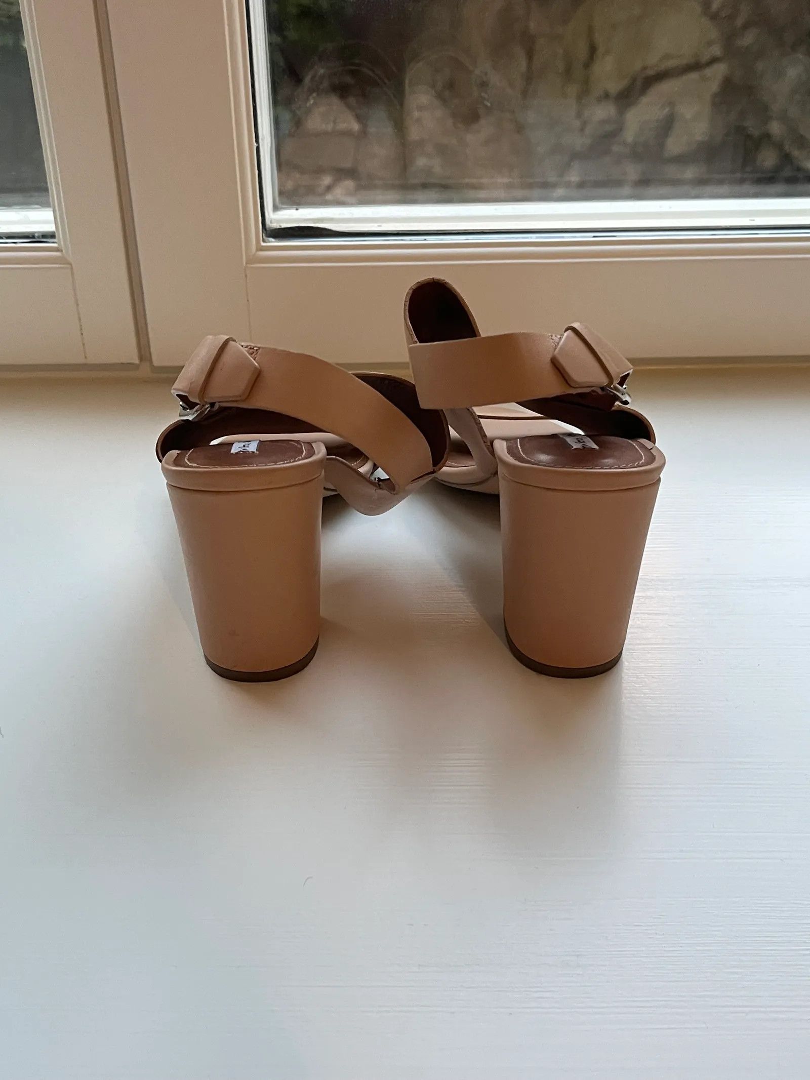 & Other Stories & Other Stories Sandals Size US 8 / IT 38 - 3 Thumbnail