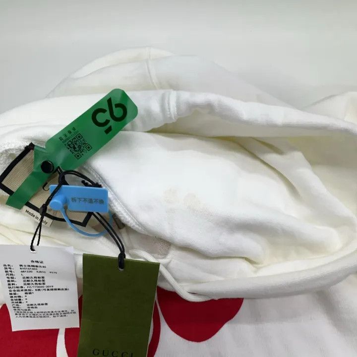 Gucci Gucci x Disney Cherry Print Hoodie Size US L / EU 52-54 / 3 - 7 Thumbnail