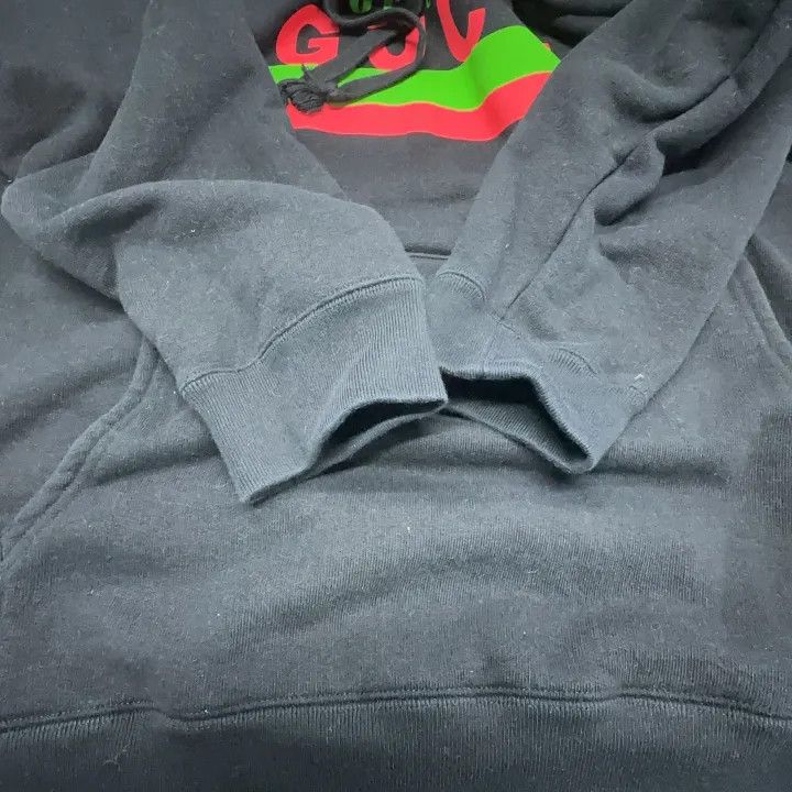 Gucci Gucci Logo Graphic Black Hoodie Size US L / EU 52-54 / 3 - 7 Thumbnail