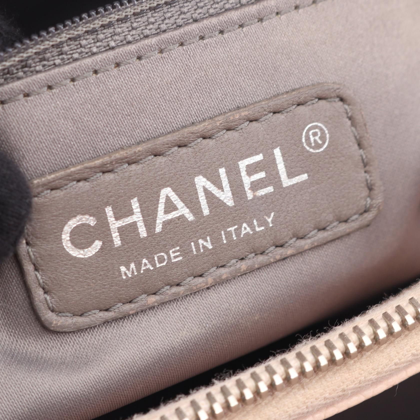 Chanel Chanel Chanel Matelasse Grand Shopping Tote Bag Caviar Skin Tote Bag Leather Tote Bag A50995 Size ONE SIZE - 4 Thumbnail