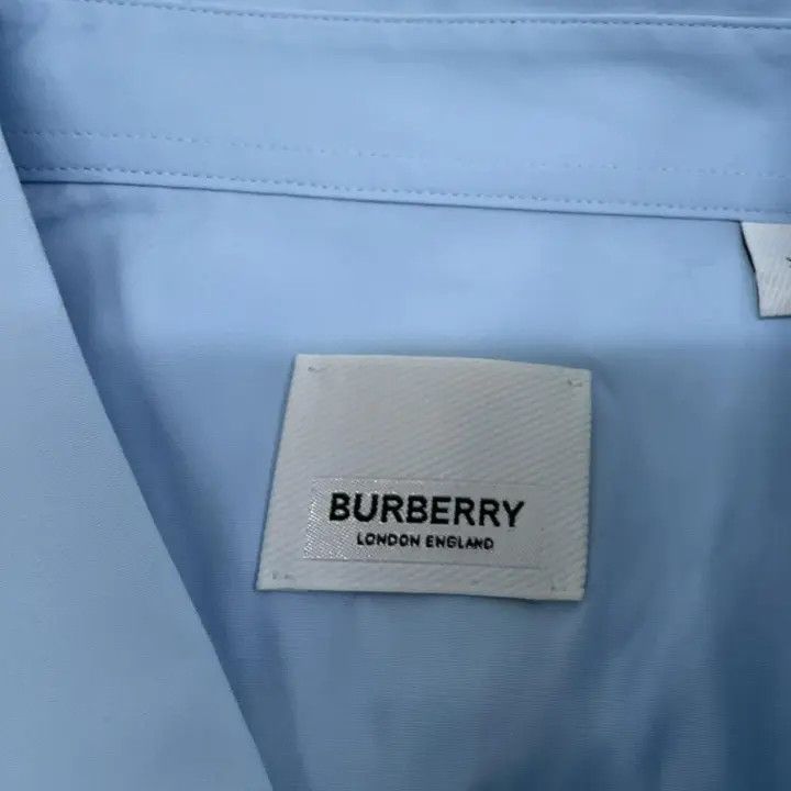Burberry Burberry Logo Long Sleeve Shirt in Light Blue Size US XL / EU 56 / 4 - 7 Thumbnail