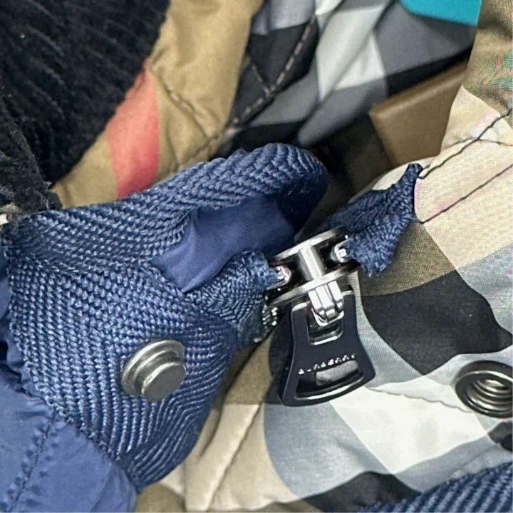 Burberry Burberry Men's Quilted Cotton Jacket in Navy Size US M / EU 48-50 / 2 - 3 Thumbnail