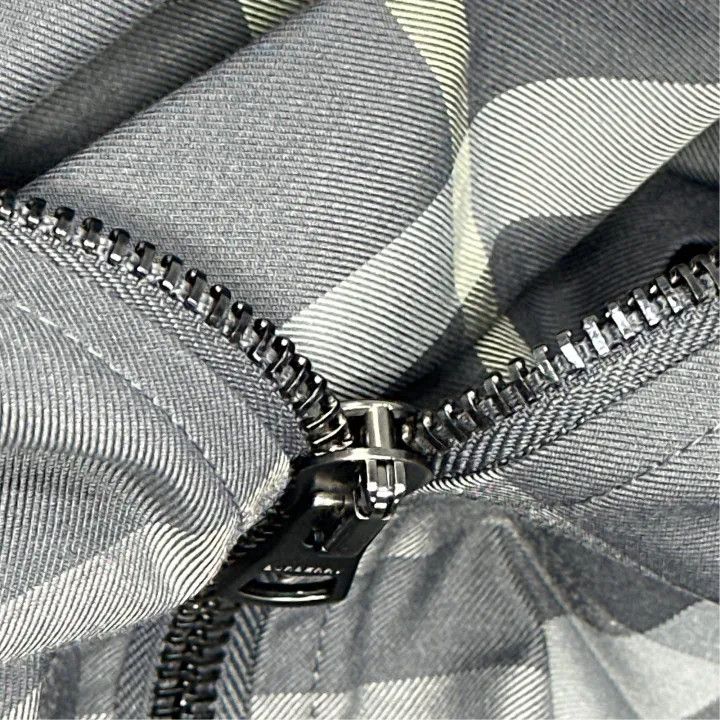 Burberry Burberry Black Plaid Zip Hoodie Jacket Size US S / EU 44-46 / 1 - 5 Thumbnail