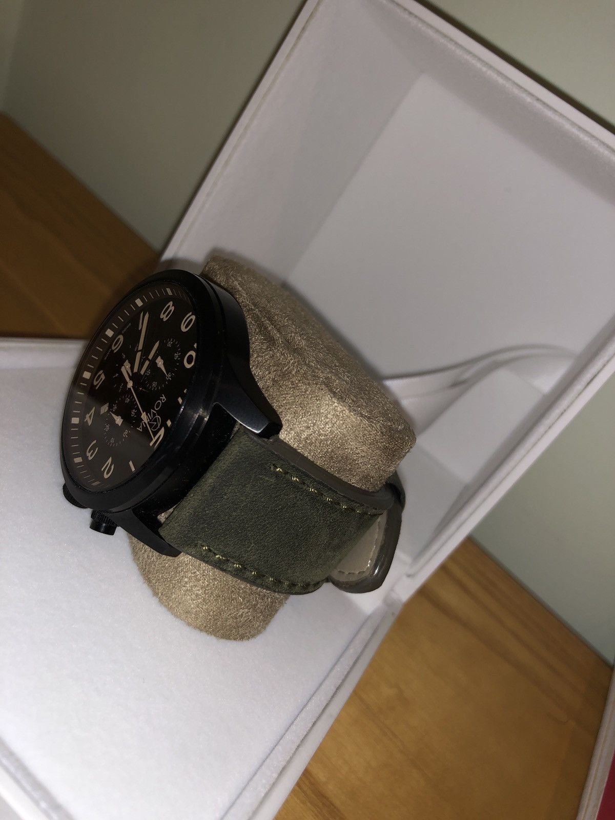 K swiss watch store