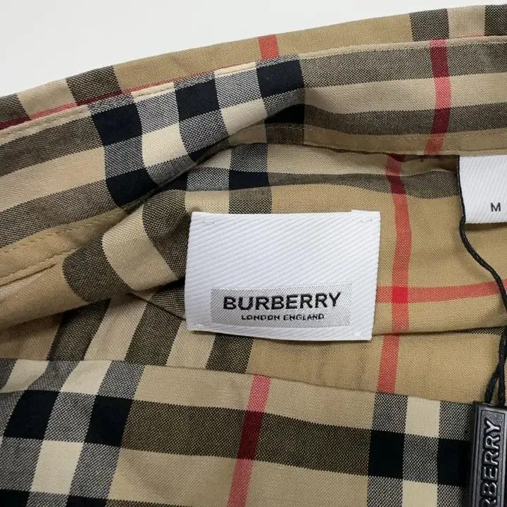Burberry Burberry Patch Logo Short Sleeve Shirt Brown Size US M / EU 48-50 / 2 - 8 Thumbnail