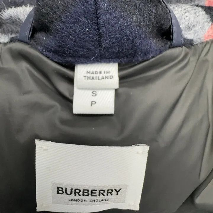 Burberry Burberry Logo Decorated Hooded Down Jacket Size US S / EU 44-46 / 1 - 4 Thumbnail
