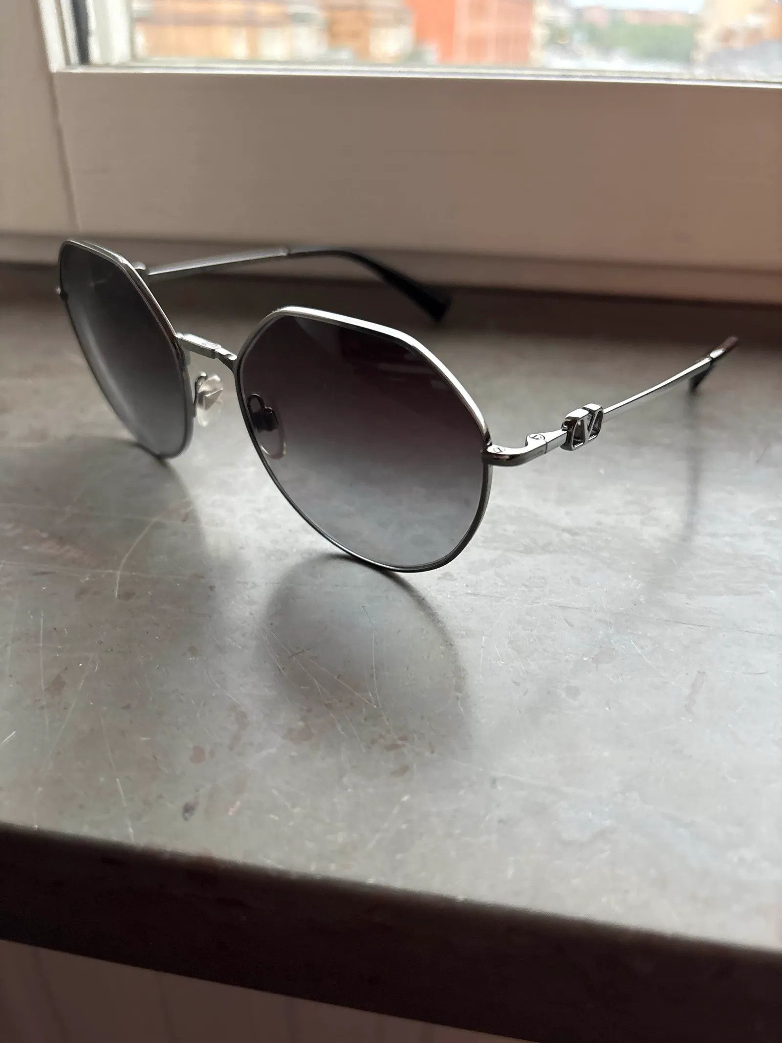 Valentino Valentino VA 2043 Sunglasses Size ONE SIZE - 3 Thumbnail