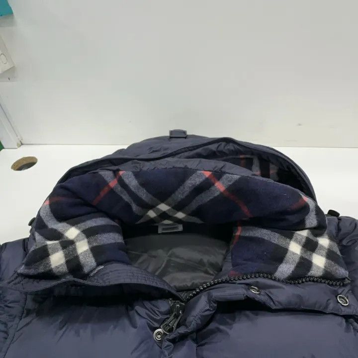 Burberry Burberry Navy Blue Puffer Jacket with Removable Sleeves Size US S / EU 44-46 / 1 - 7 Thumbnail