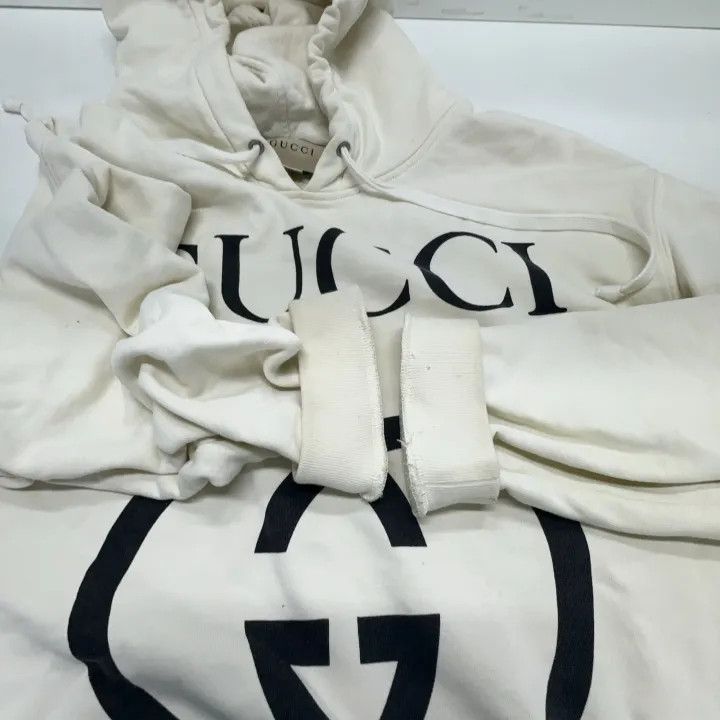 Gucci Gucci Logo Printed Hoodie for Men Size US L / EU 52-54 / 3 - 9 Thumbnail