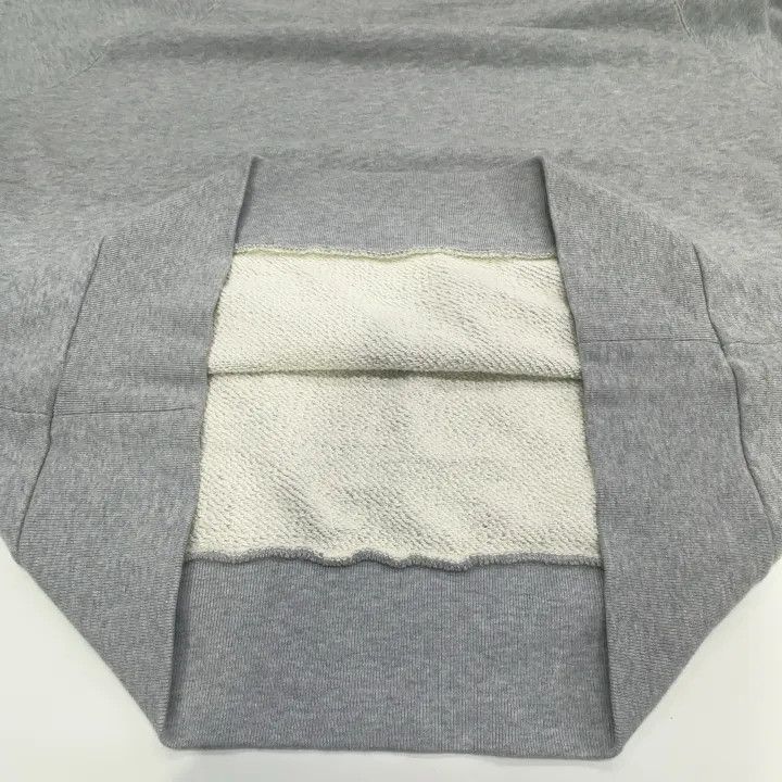 Gucci Gucci Logo Long Sleeve Sweatshirt for Men Size US L / EU 52-54 / 3 - 10 Thumbnail