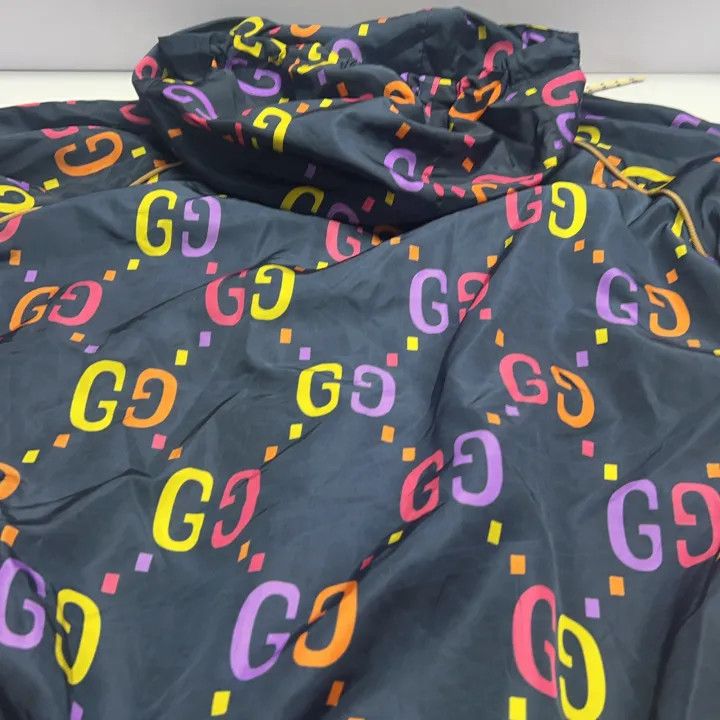 Gucci Gucci Logo Print Hooded Jacket for Men Size US L / EU 52-54 / 3 - 7 Thumbnail