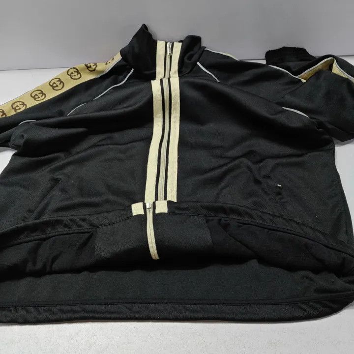 Gucci GUCCI Logo Stripe Casual Jacket for Men Size US L / EU 52-54 / 3 - 12 Thumbnail