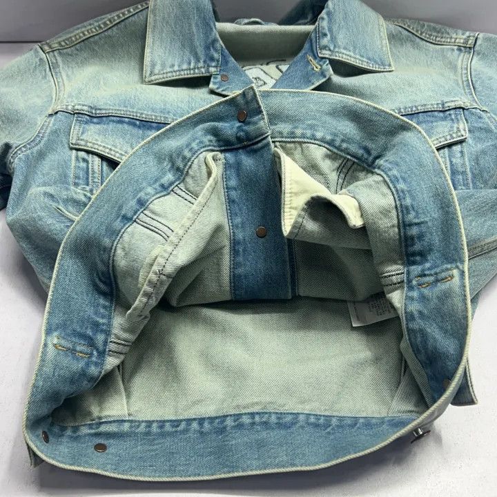 Gucci Gucci x Disney Donald Duck Embroidered Denim Jacket Size US M / EU 48-50 / 2 - 13 Thumbnail
