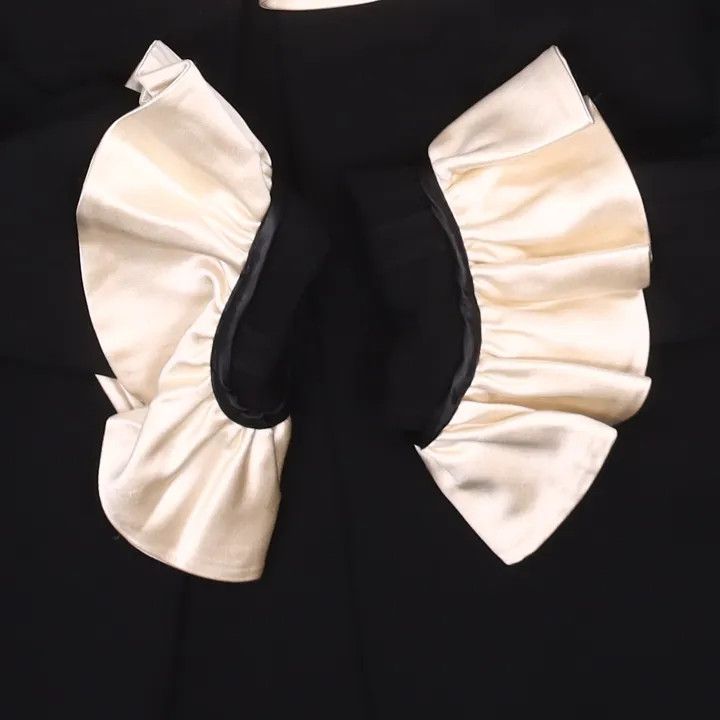 Gucci Gucci Black Ruffled Sleeve Short Dress Size US S / EU 44-46 / 1 - 5 Thumbnail