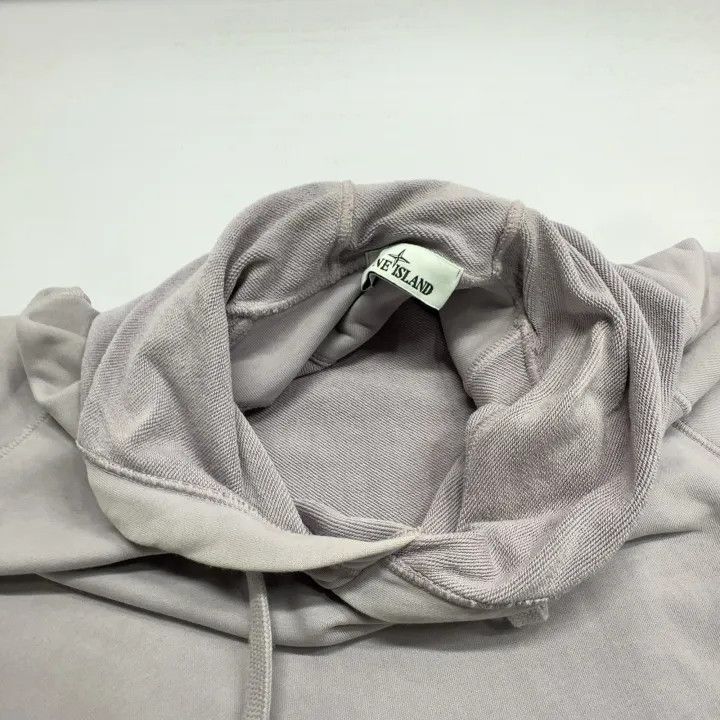 Stone Island Stone Island Purple Logo Hoodie for Men Size US L / EU 52-54 / 3 - 10 Thumbnail