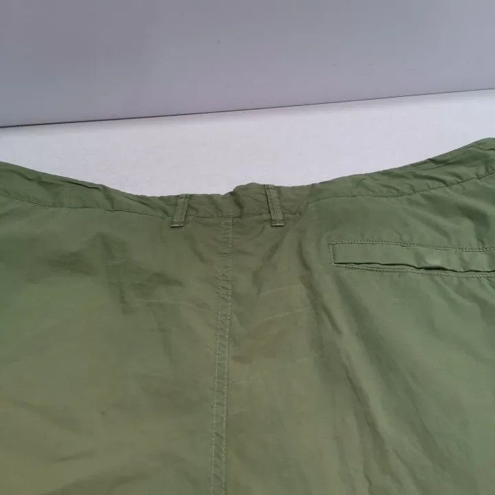 Stone Island Stone Island Breathable Cargo Shorts for Men Size US 40 / EU 56 - 7 Thumbnail