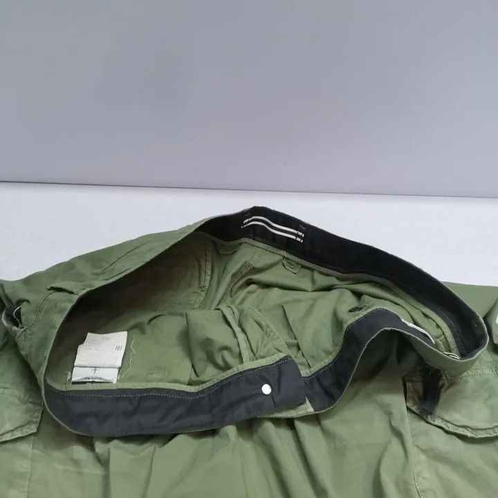 Stone Island Stone Island Breathable Cargo Shorts for Men Size US 40 / EU 56 - 10 Thumbnail