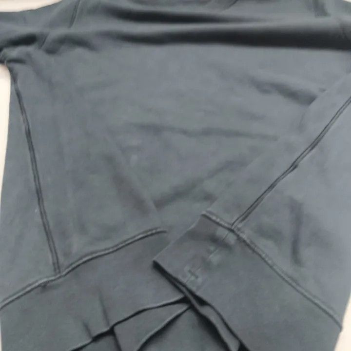 Stone Island Stone Island Dyed Crew Sweatshirt for Men Size US XL / EU 56 / 4 - 15 Thumbnail
