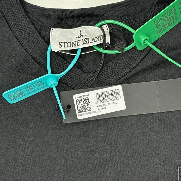 Stone Island Stone Island Black V-Neck Short Sleeve T-Shirt Size US L / EU 52-54 / 3 - 2 Thumbnail