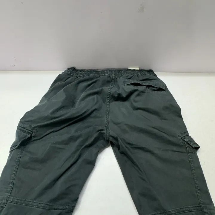 Stone Island Stone Island Black Tapered Cargo Pants for Men Size US 30 / EU 46 - 11 Thumbnail