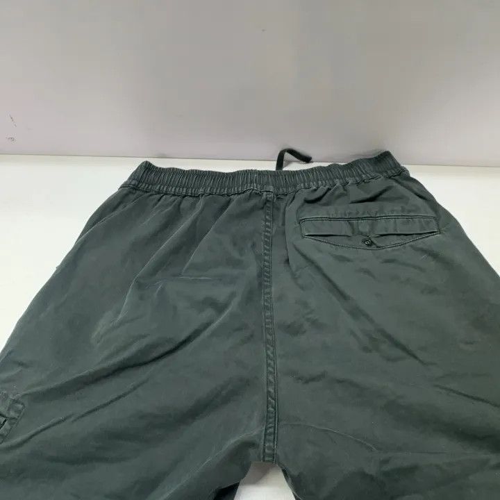 Stone Island Stone Island Black Tapered Cargo Pants for Men Size US 30 / EU 46 - 4 Thumbnail