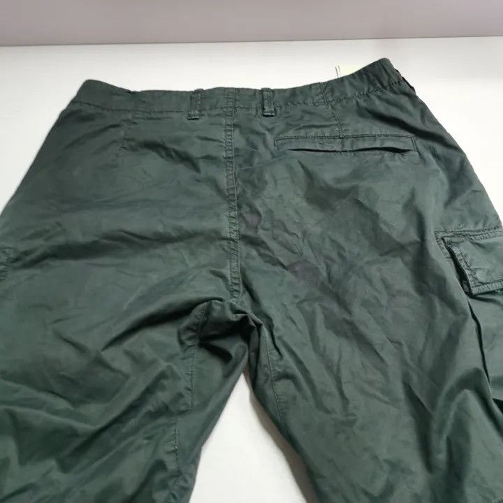 Stone Island Stone Island Black Cargo Sweatpants for Men Size US 31 - 8 Thumbnail