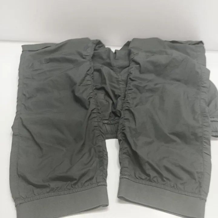 Stone Island Stone Island Casual Cargo Pants in Charcoal Size US 30 / EU 46 - 11 Thumbnail