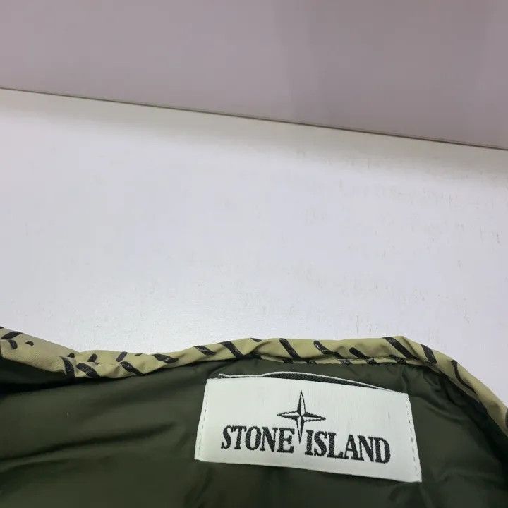 Stone Island Stone Island Abstract Print Vest for Men Size US L / EU 52-54 / 3 - 6 Thumbnail