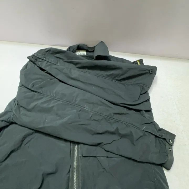 Stone Island Stone Island Logo Polo Jacket for Men Size US M / EU 48-50 / 2 - 10 Thumbnail