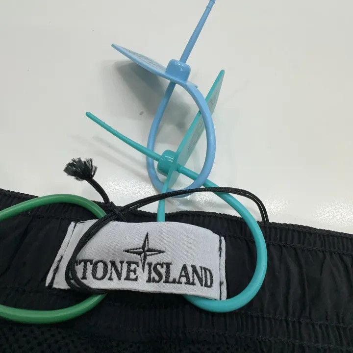 Stone Island Stone Island Men's Classic Black Nylon Shorts Size US 44 / EU 60 - 2 Thumbnail