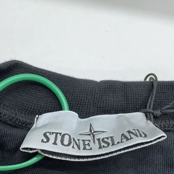 Stone Island Stone Island Black Long Sleeve Crewneck Sweatshirt Size US M / EU 48-50 / 2 - 2 Thumbnail