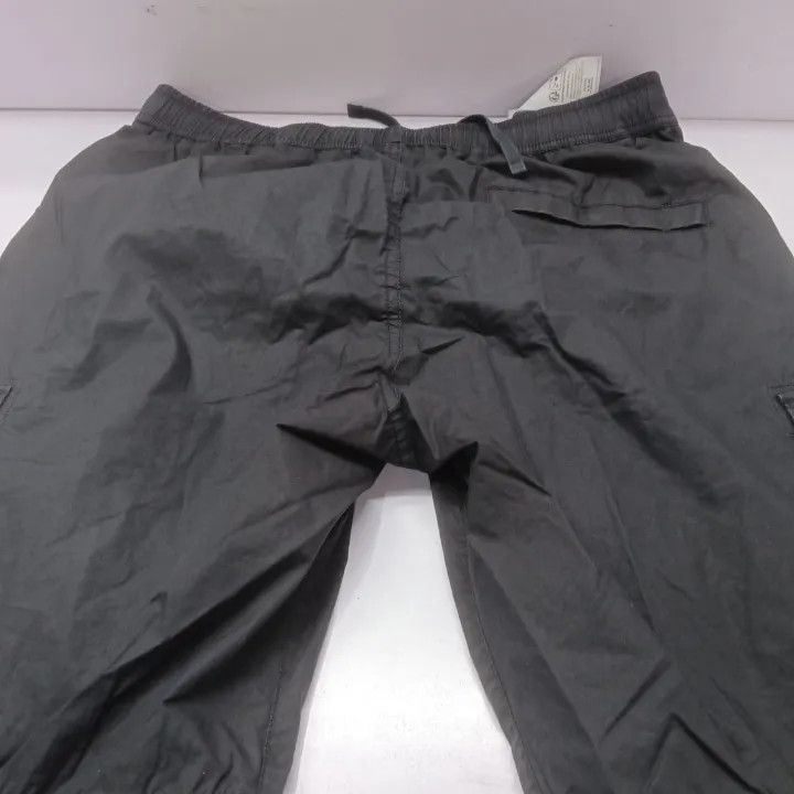 Stone Island Stone Island Black Cargo Pants for Men Size US 32 / EU 48 - 7 Thumbnail