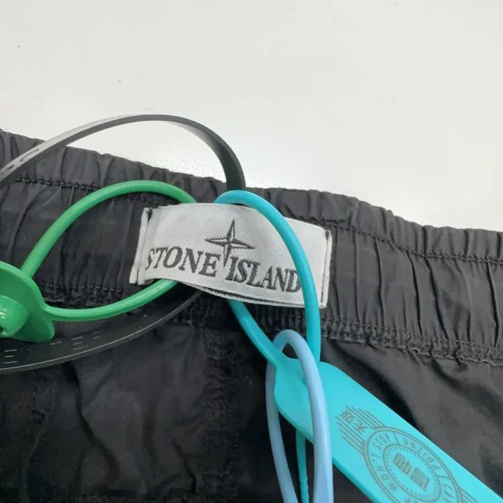 Stone Island Stone Island Black Logo Casual Shorts Size US 32 / EU 48 - 2 Thumbnail