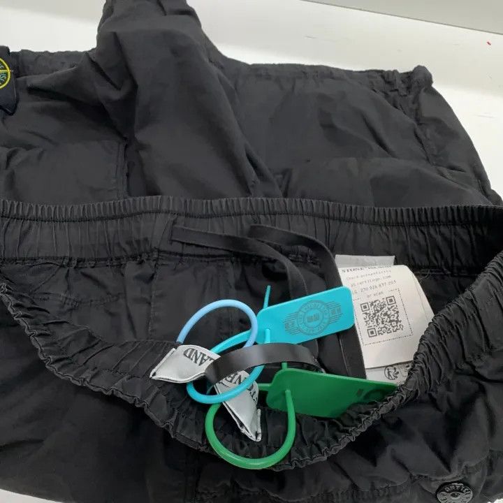 Stone Island Stone Island Black Logo Casual Shorts Size US 32 / EU 48 - 6 Thumbnail
