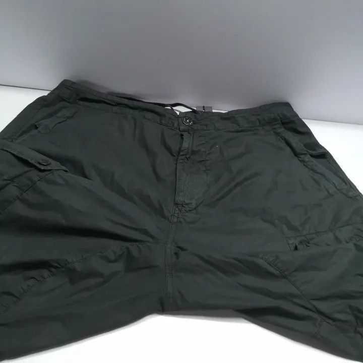 Stone Island Stone Island Casual Cargo Pants for Men Size US 32 / EU 48 - 15 Thumbnail