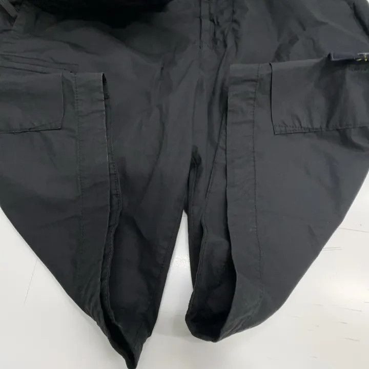 Stone Island Stone Island Black Cargo Bermuda Shorts for Men Size US 29 - 7 Thumbnail