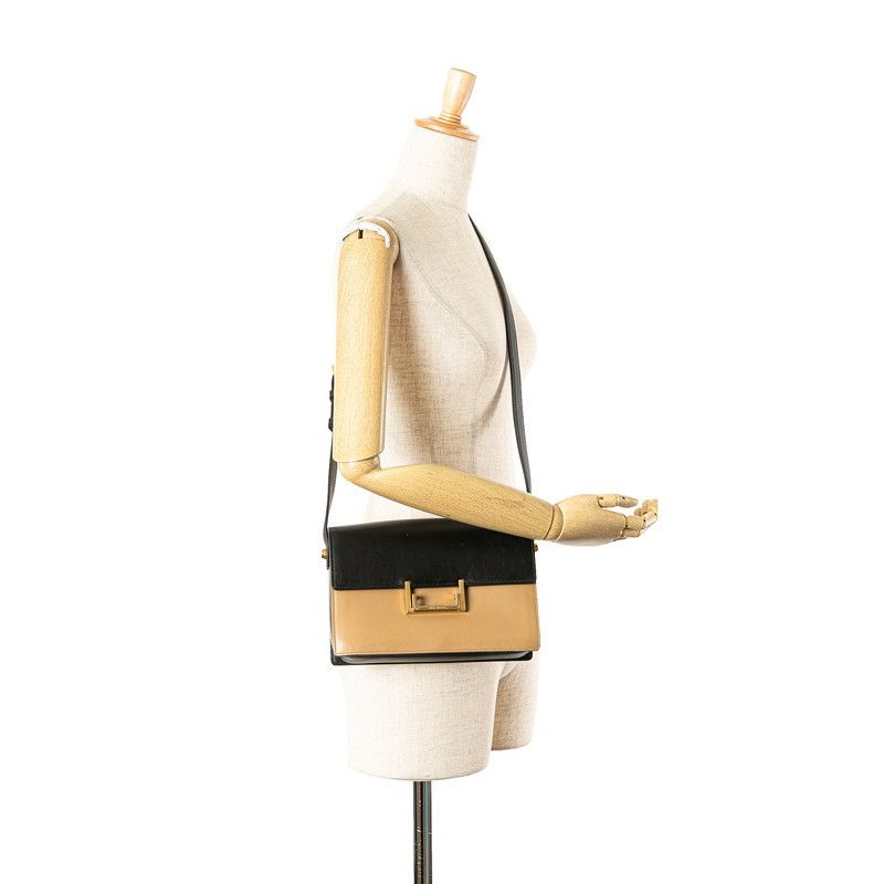 Yves Saint Laurent Yves Saint Laurent Saint Laurent Logo Leather Shoulder Bag Leather Shoulder Bag DUTY FREE for USA Size ONE SIZE - 12 Thumbnail