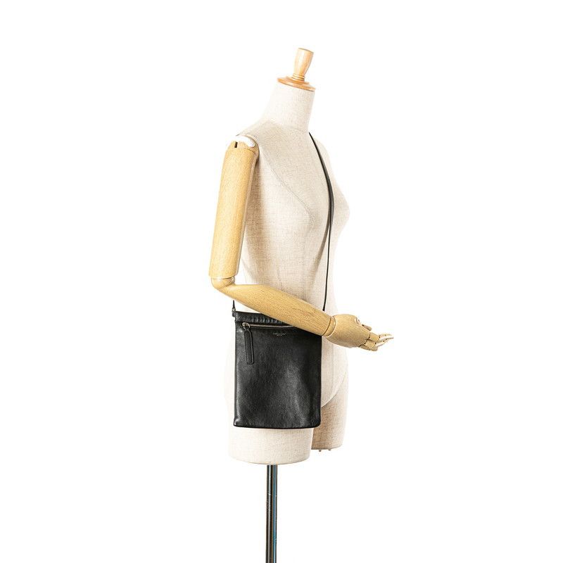 Yves Saint Laurent Yves Saint Laurent Saint Laurent Logo Leather Shoulder Bag Leather Shoulder Bag 581697 Size ONE SIZE - 12 Thumbnail