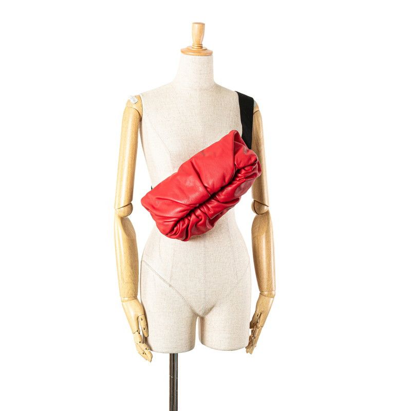 Bottega Veneta Bottega Veneta Bottega Veneta The Pouch Leather Waist Bag Leather Crossbody Bag DUTY FREE for USA Size ONE SIZE - 12 Thumbnail