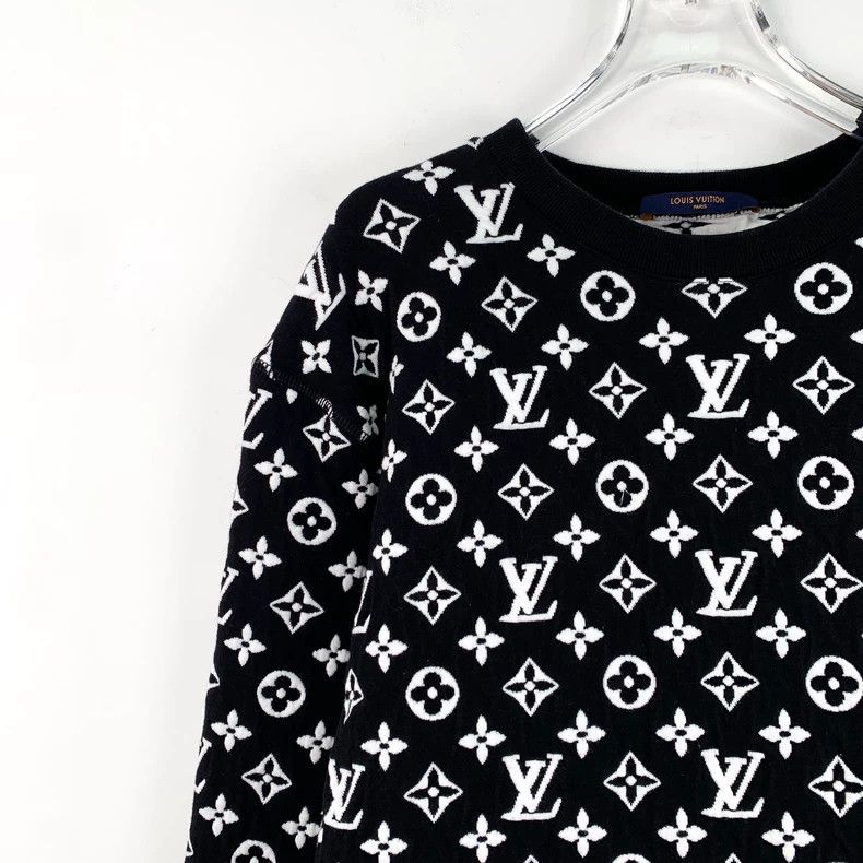 Louis Vuitton louis vuitton black logo long sleeve sweatshirt-dmc Size US L / EU 52-54 / 3 - 3 Thumbnail