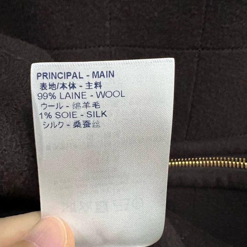 Louis Vuitton louis vuitton sleeveless zip coat with tassels-dmc Size US S / EU 44-46 / 1 - 6 Thumbnail