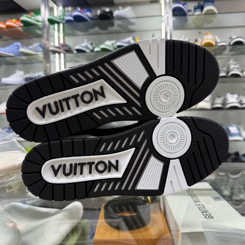 Louis Vuitton louis vuitton lv trainer sneakers black white-dmc Size US 8.5 / EU 41-42 - 6 Thumbnail