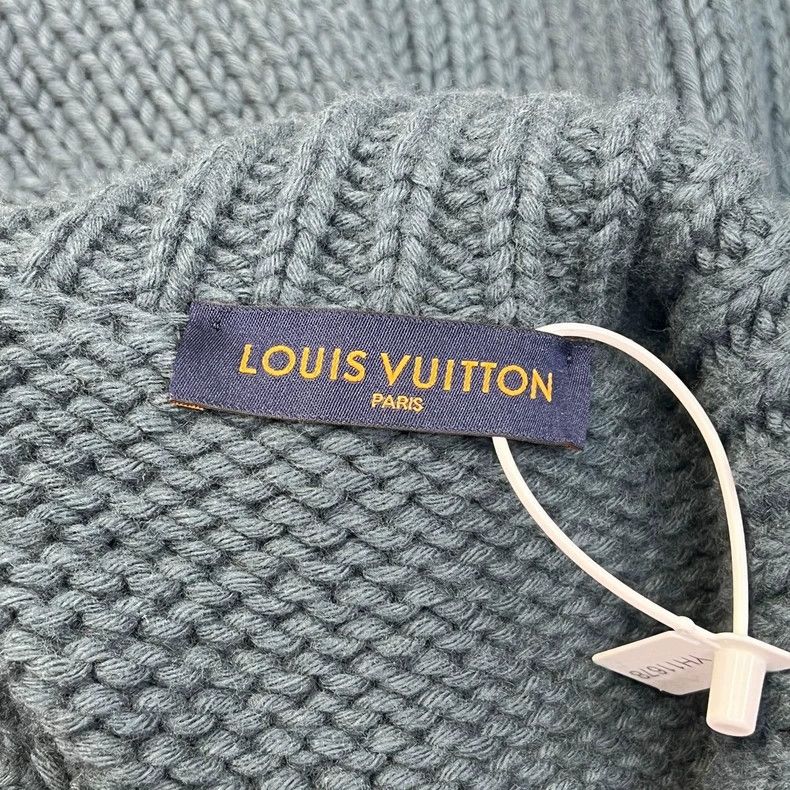 Louis Vuitton louis vuitton knitted button-up jacket-dmc Size US S / EU 44-46 / 1 - 3 Thumbnail
