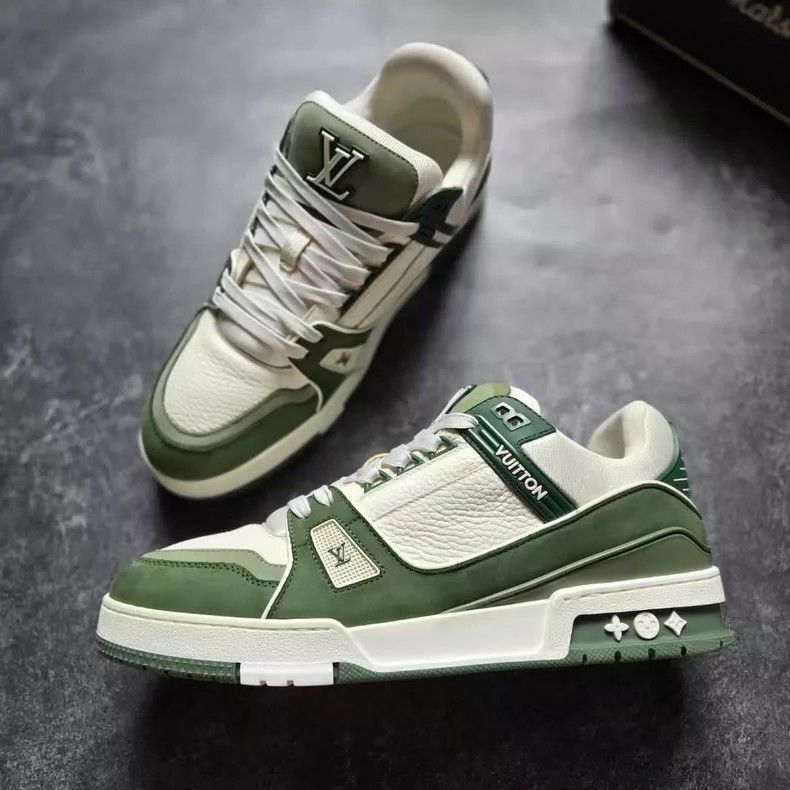 Louis Vuitton louis vuitton lv trainer green suede sneakers-dmc Size US 9 / EU 42 - 5 Thumbnail