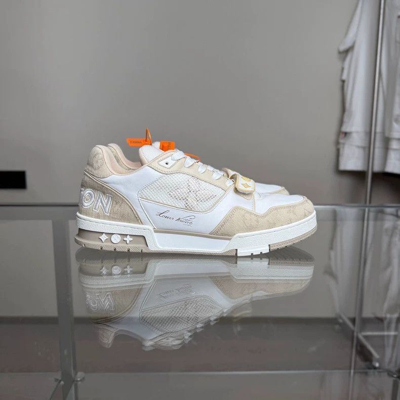 Louis Vuitton Louis Vuitton LV Trainer with Velcro Straps-dmc Size US 10.5 / EU 43-44 - 3 Thumbnail