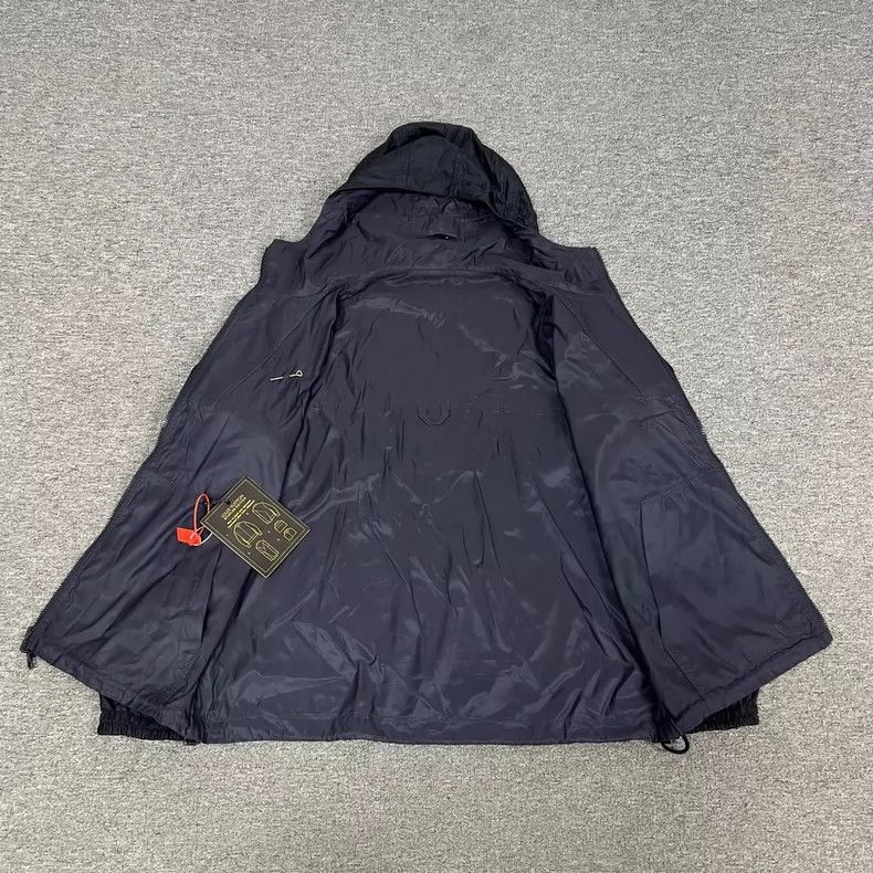Louis Vuitton louis vuitton logo patterned hooded jacket-dmc Size US L / EU 52-54 / 3 - 3 Thumbnail