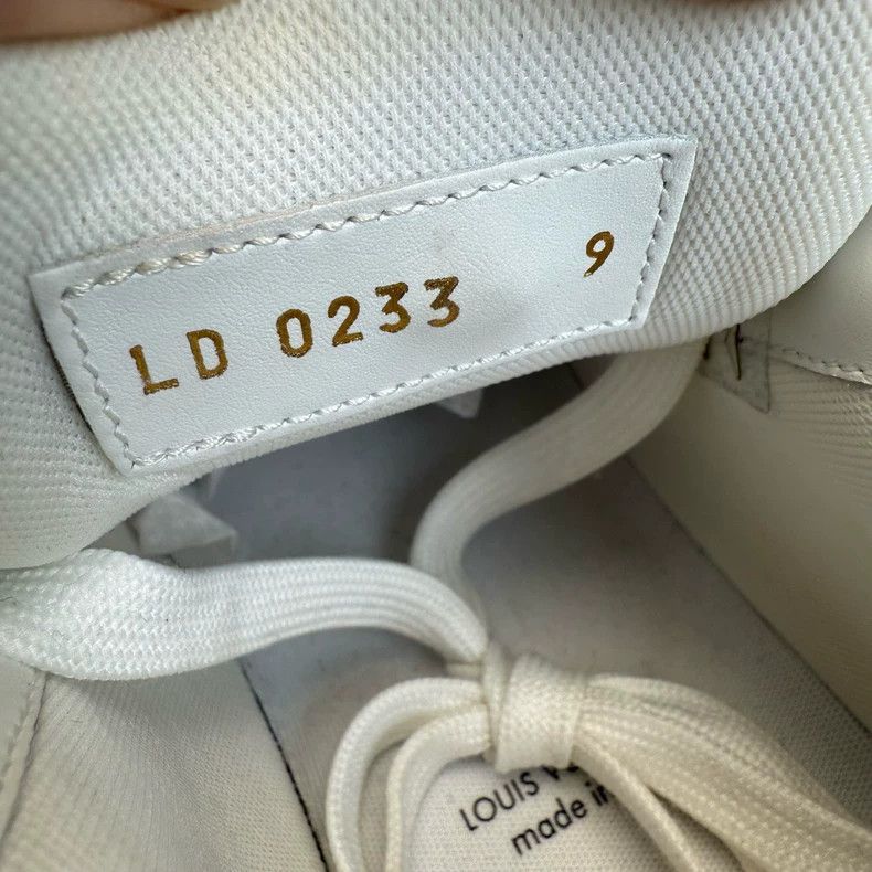 Louis Vuitton louis vuitton lv trainer green and white-dmc Size US 10 / EU 43 - 7 Thumbnail