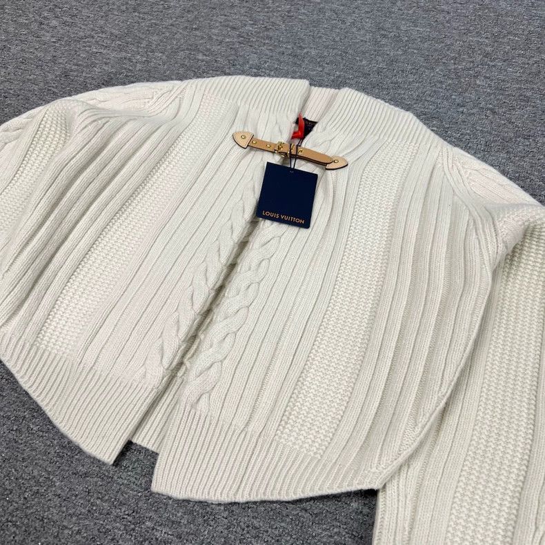 Louis Vuitton louis vuitton new cable knit cardigan-dmc Size US S / EU 44-46 / 1 - 3 Thumbnail