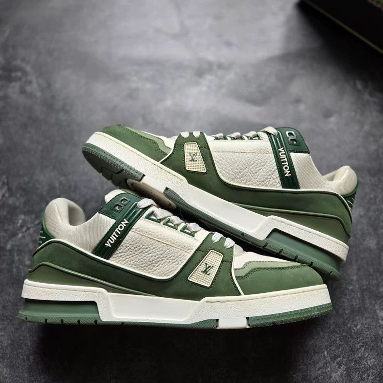 Louis Vuitton louis vuitton trainer white green suede sneakers-dmc Size US 9 / EU 42 - 2 Thumbnail